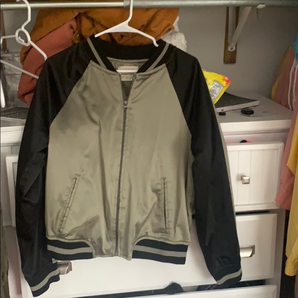 zip up jacket